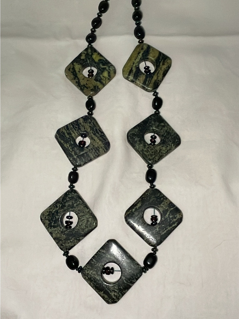 Stylish Green Stone Geometric Necklace